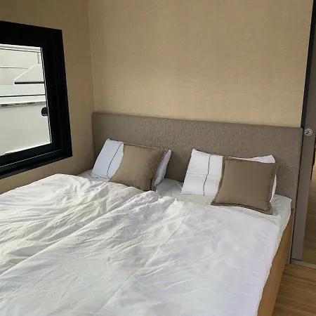 Schwimmendes Ferienhaus Water Lodge Tatil Evi
