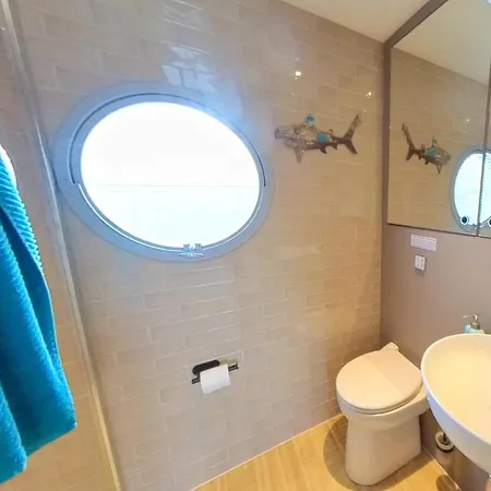 Tatil Evi Schwimmendes Ferienhaus Water Lodge *